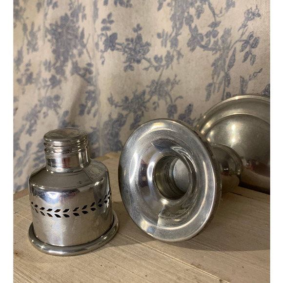 VTG Pair of 2 Silver Plated Screw-Top Candlesticks - Picture 7 of 8